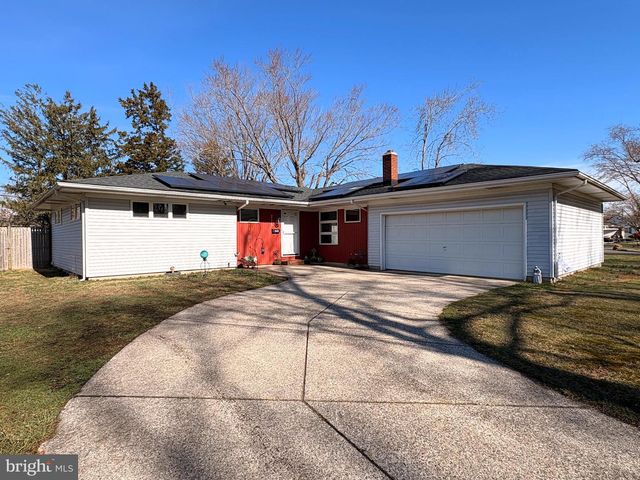 215 HAVANA AVE, Egg Harbor City, NJ 08215