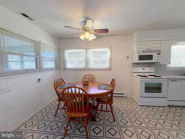 215 HAVANA AVE, Egg Harbor City, NJ 08215