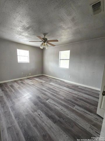 19849 Oil, Somerset, TX 78069