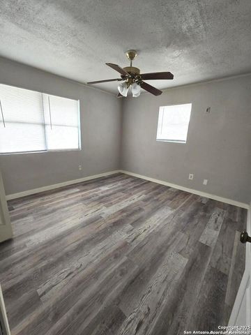 19849 Oil, Somerset, TX 78069