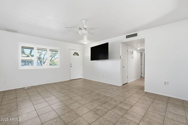 9201 W LONG HILLS Drive, Sun City, AZ 85351