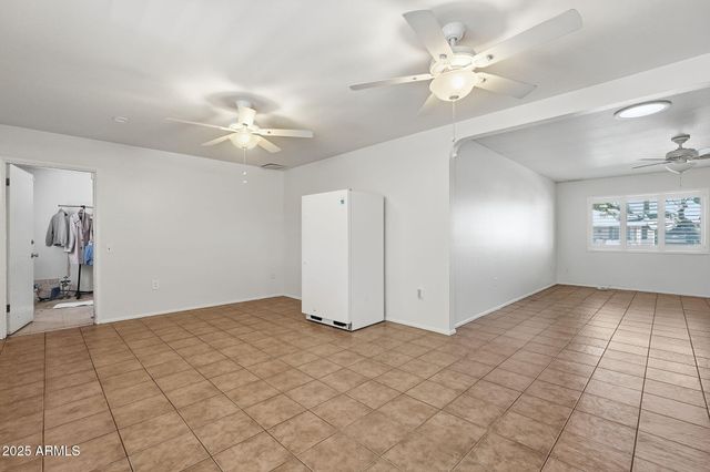 9201 W LONG HILLS Drive, Sun City, AZ 85351