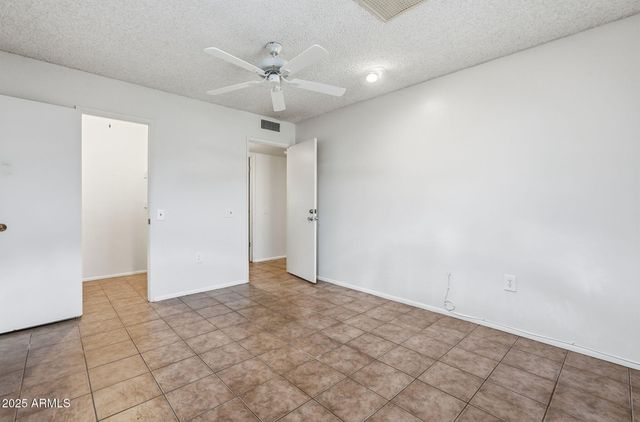 9201 W LONG HILLS Drive, Sun City, AZ 85351