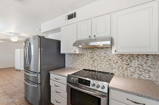 9201 W LONG HILLS Drive, Sun City, AZ 85351