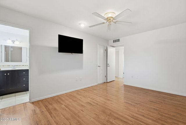 9201 W LONG HILLS Drive, Sun City, AZ 85351