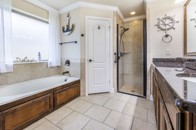 1836 Town Creek Circle, Weatherford, TX 76086