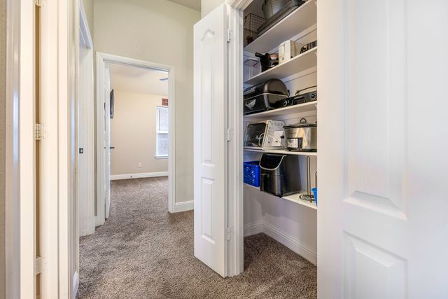 1836 Town Creek Circle, Weatherford, TX 76086