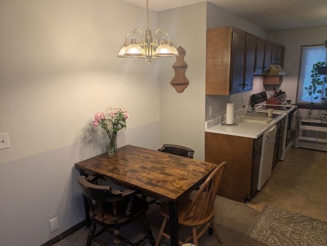 82 S Maple 33, Westfield, MA 01085