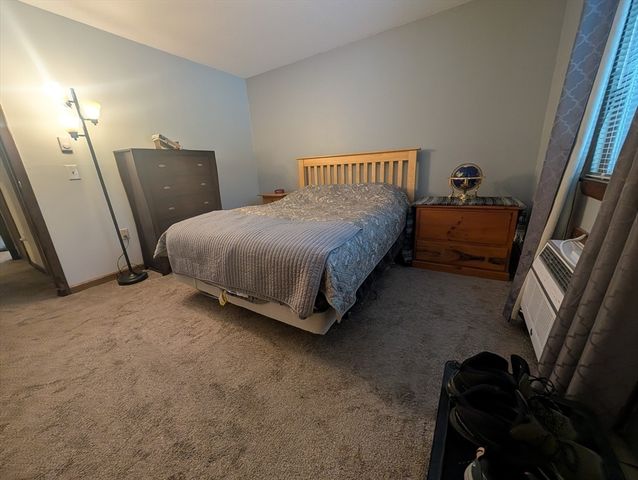 82 S Maple 33, Westfield, MA 01085