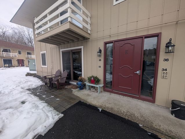 82 S Maple 33, Westfield, MA 01085