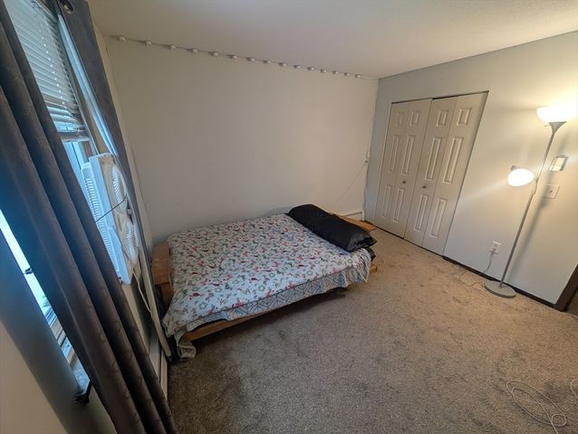 82 S Maple 33, Westfield, MA 01085