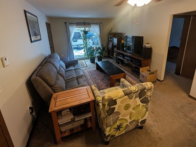 82 S Maple 33, Westfield, MA 01085