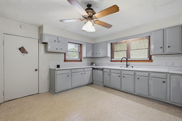 408 E Park Avenue, Sherman, TX 75090