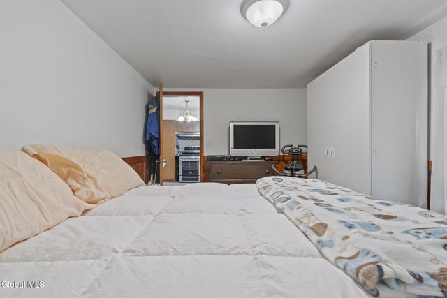 1399 Van Hoesen Road, Schodack, NY 12033