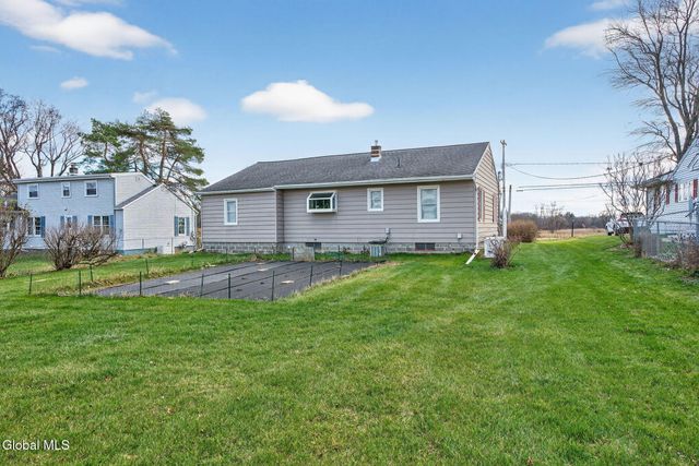 1399 Van Hoesen Road, Schodack, NY 12033