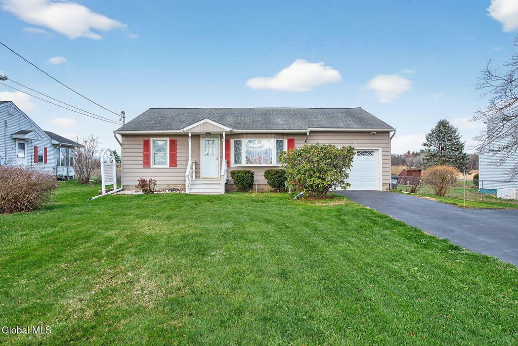 1399 Van Hoesen Road, Schodack, NY 12033