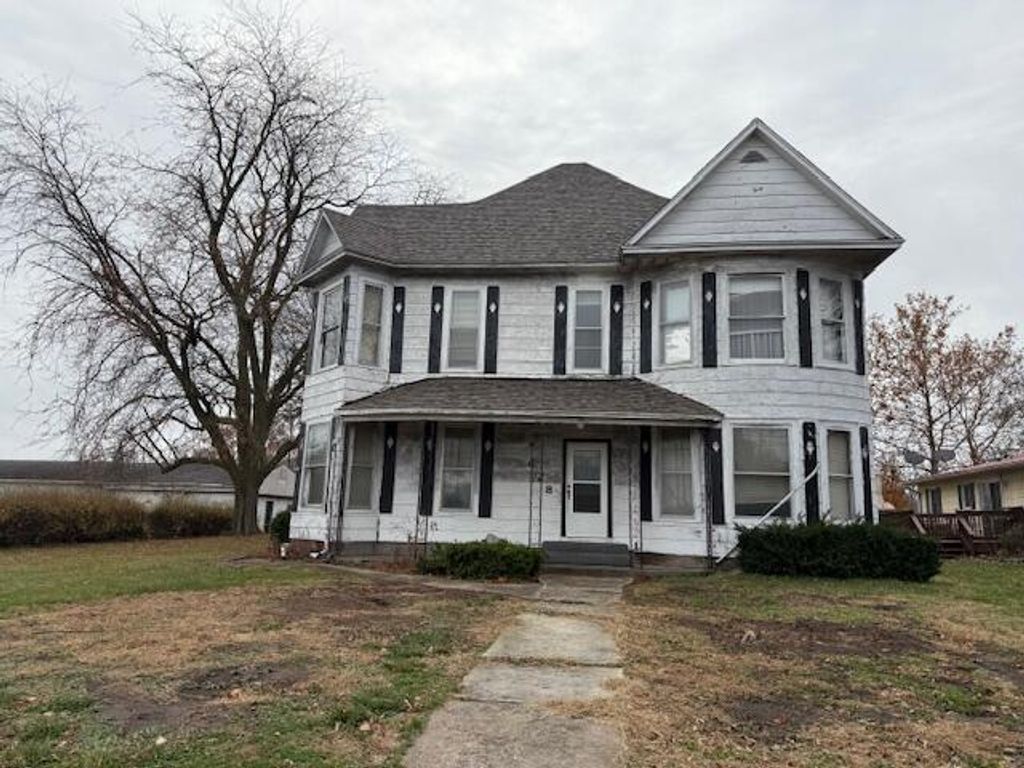628 WOODLAND AVE, Moberly, MO 65270