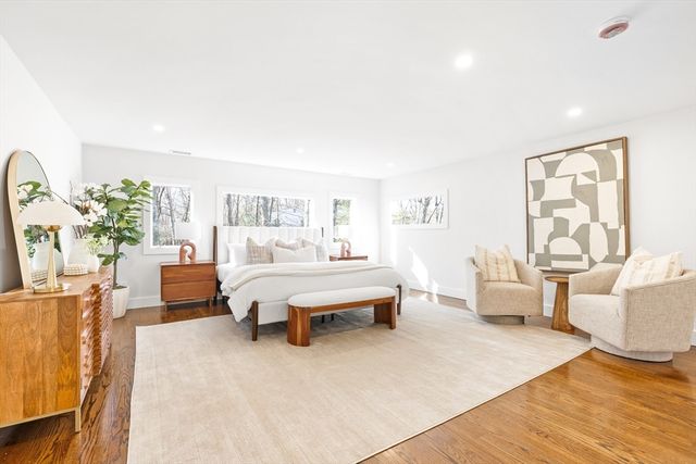 157 Wilshire Dr, Sharon, MA 02067