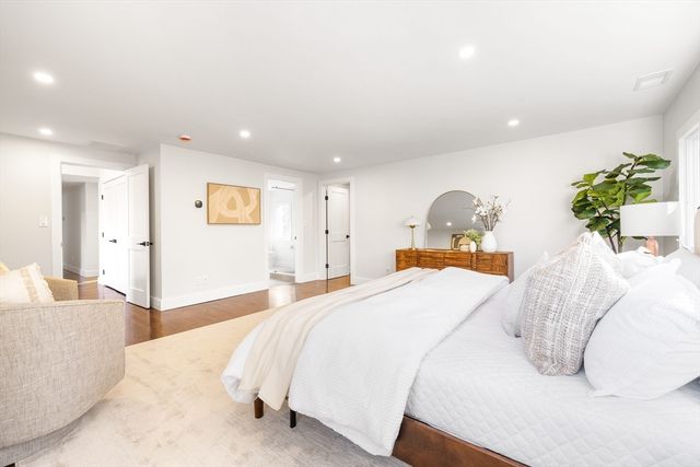 157 Wilshire Dr, Sharon, MA 02067