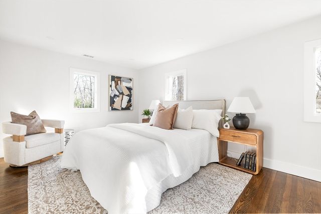 157 Wilshire Dr, Sharon, MA 02067