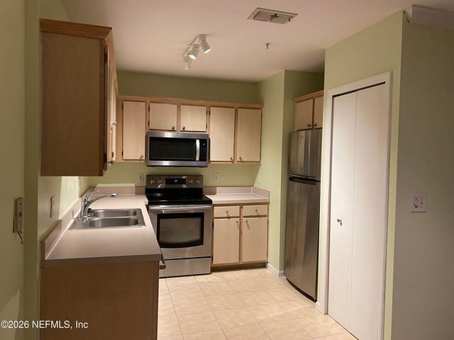1655 THE GREENS Way 3425, Jacksonville Beach, FL 32250