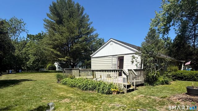 63 Evergreen Park, Clinton, CT 06413