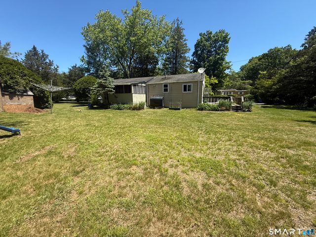 63 Evergreen Park, Clinton, CT 06413