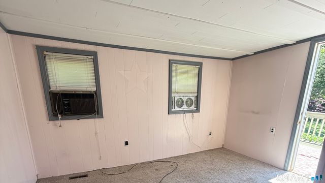 63 Evergreen Park, Clinton, CT 06413
