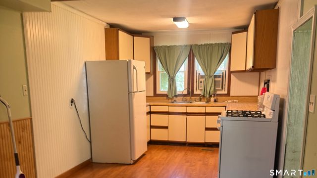 63 Evergreen Park, Clinton, CT 06413