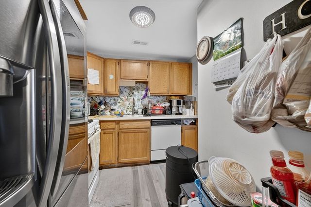 15 Longworth Ave 226, Brockton, MA 02301