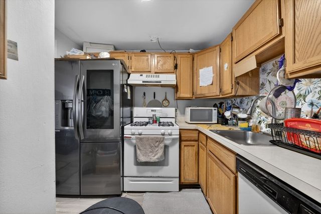 15 Longworth Ave 226, Brockton, MA 02301