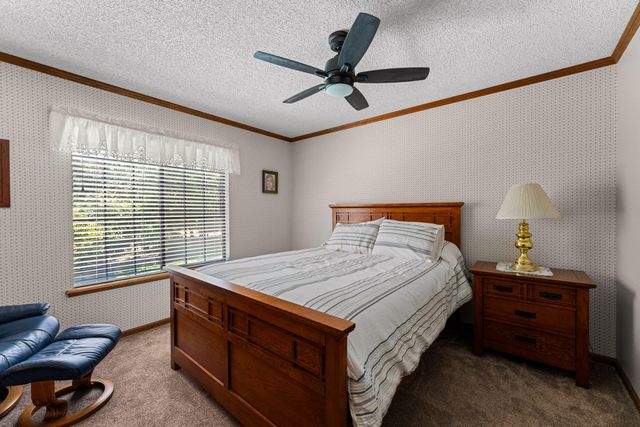 180 Horseshoe Drive, Grants Pass, OR 97526