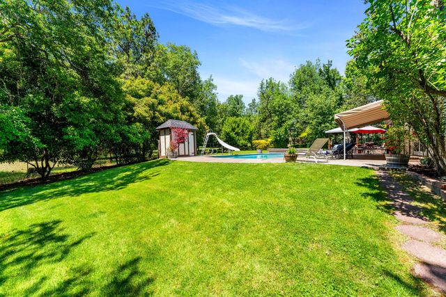 180 Horseshoe Drive, Grants Pass, OR 97526