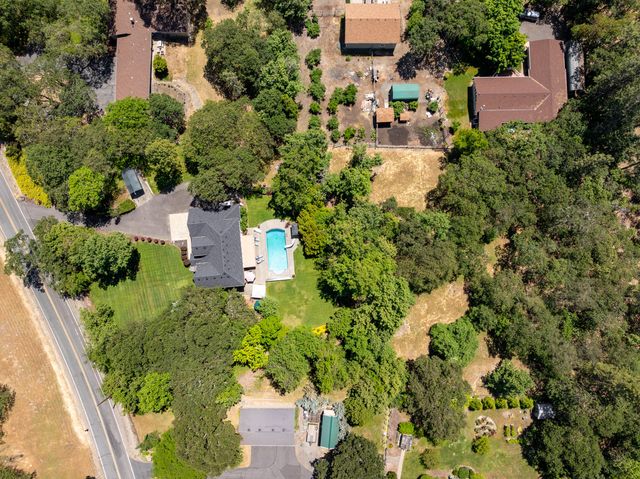 180 Horseshoe Drive, Grants Pass, OR 97526