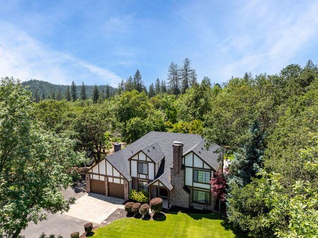 180 Horseshoe Drive, Grants Pass, OR 97526