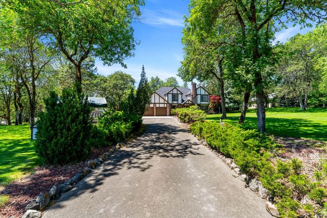 180 Horseshoe Drive, Grants Pass, OR 97526