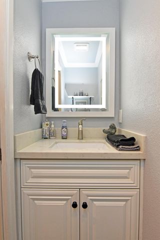 1701 Sylvia Ct, Turlock, CA 95382