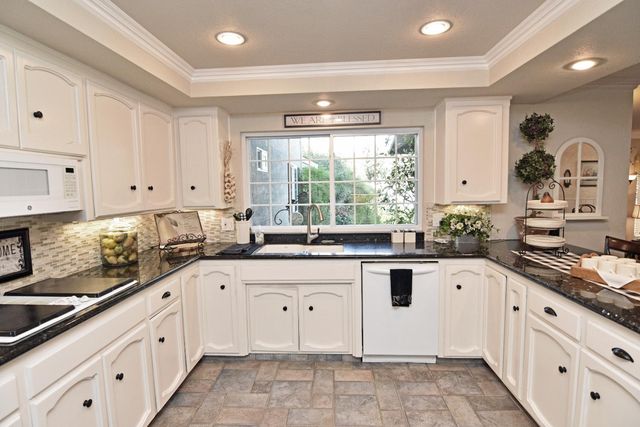 1701 Sylvia Ct, Turlock, CA 95382