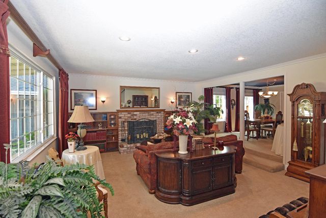 1701 Sylvia Ct, Turlock, CA 95382