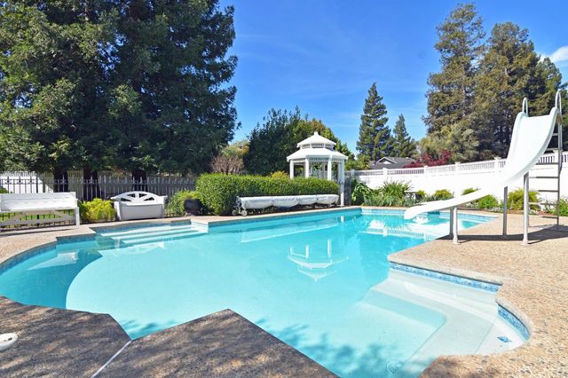 1701 Sylvia Ct, Turlock, CA 95382