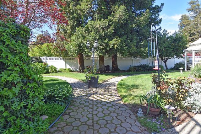 1701 Sylvia Ct, Turlock, CA 95382