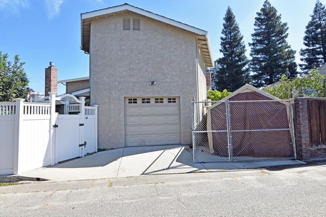 1701 Sylvia Ct, Turlock, CA 95382