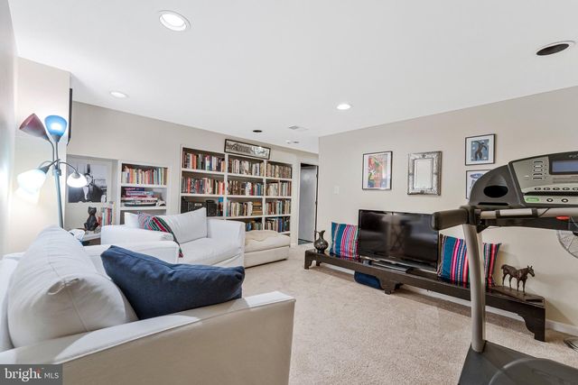 1712 BIRCH RD, Mclean, VA 22101