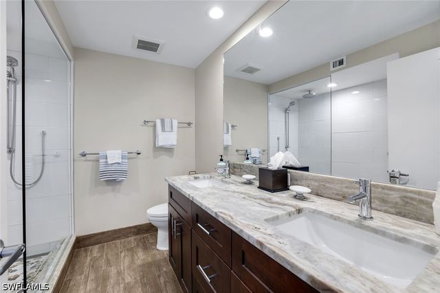 4092 Belair LN 15, Naples, FL 34103