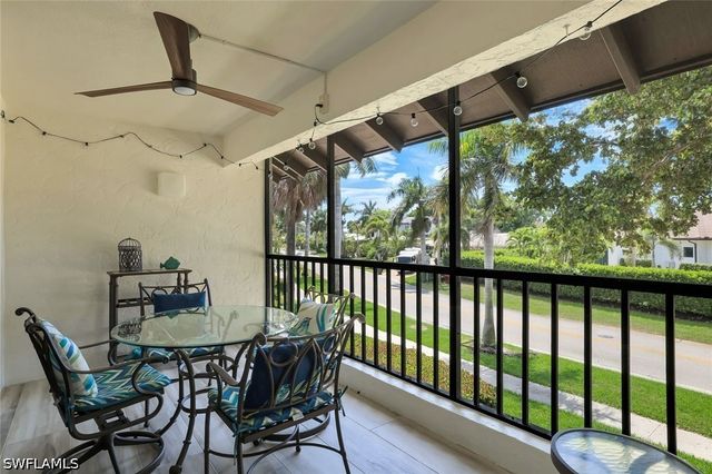 4092 Belair LN 15, Naples, FL 34103