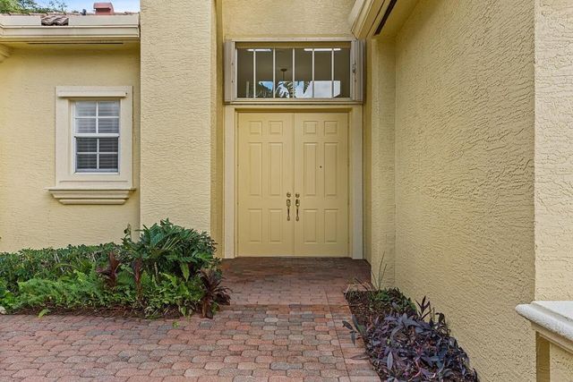 9724 Via Grandezza W, Wellington, FL 33411