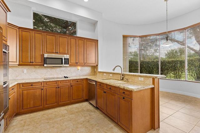 9724 Via Grandezza W, Wellington, FL 33411