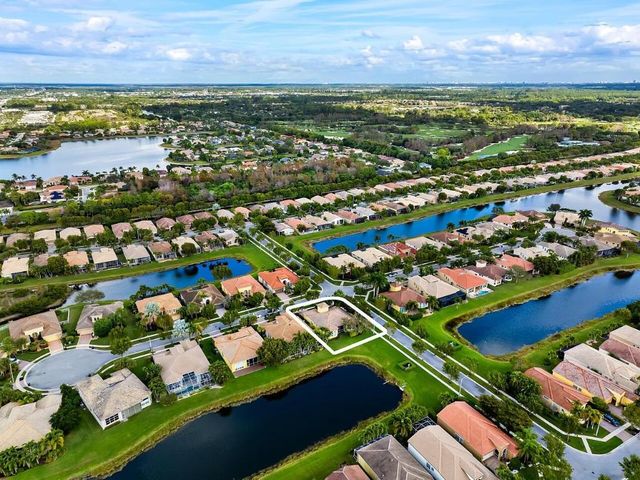 9724 Via Grandezza W, Wellington, FL 33411