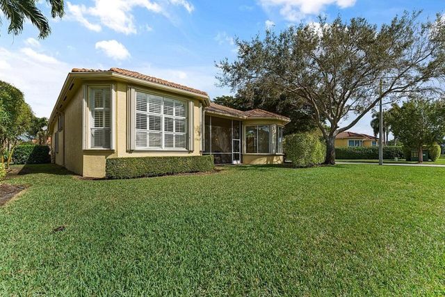 9724 Via Grandezza W, Wellington, FL 33411