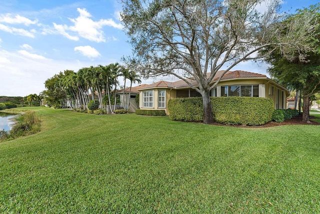 9724 Via Grandezza W, Wellington, FL 33411